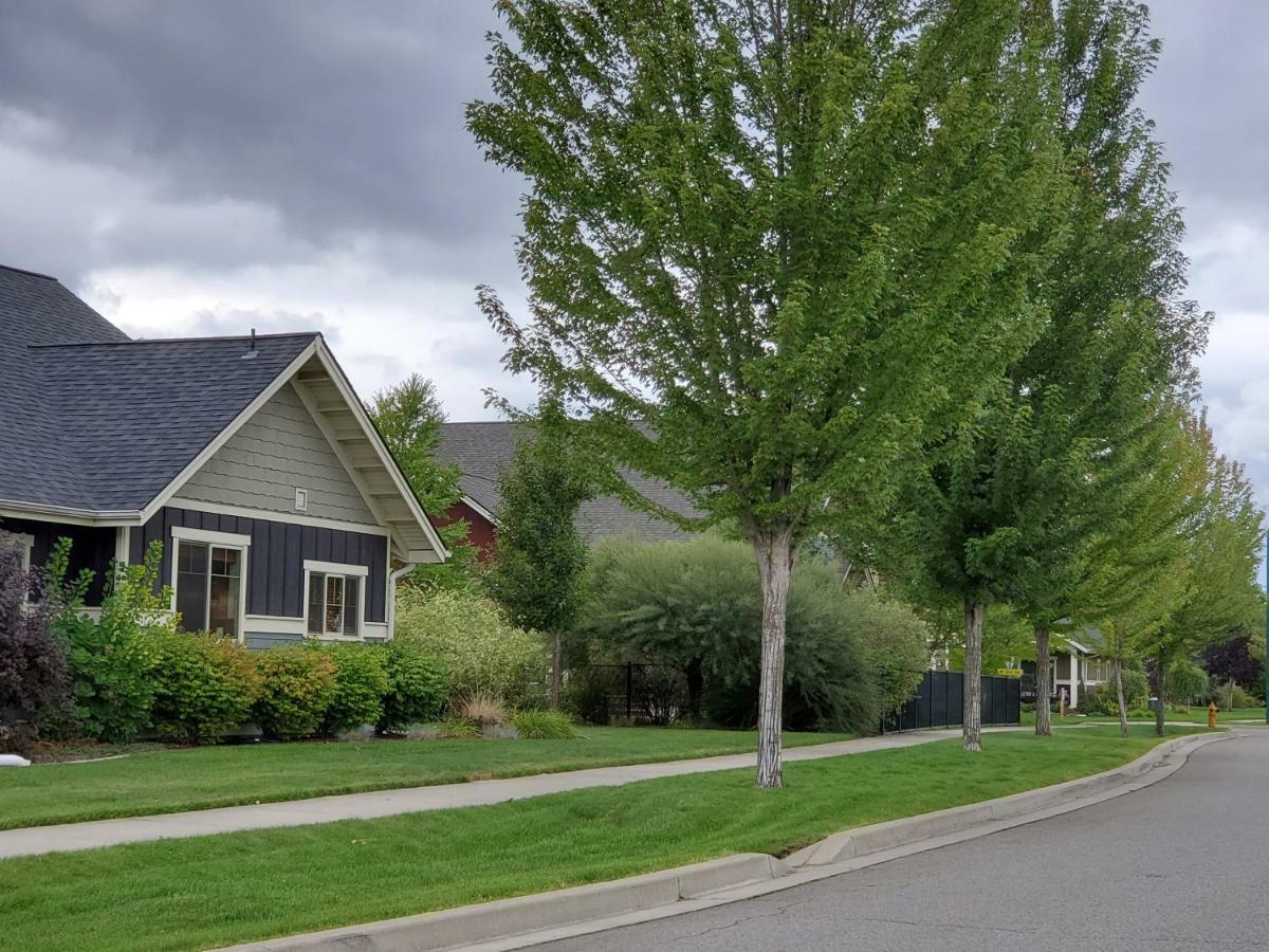 Huetter Lane Exterior photo