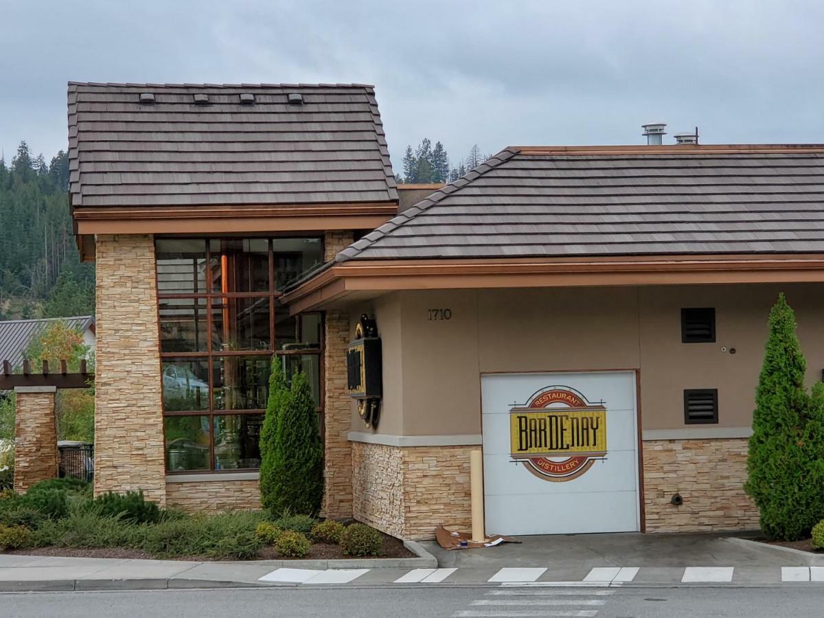 Huetter Lane Exterior photo