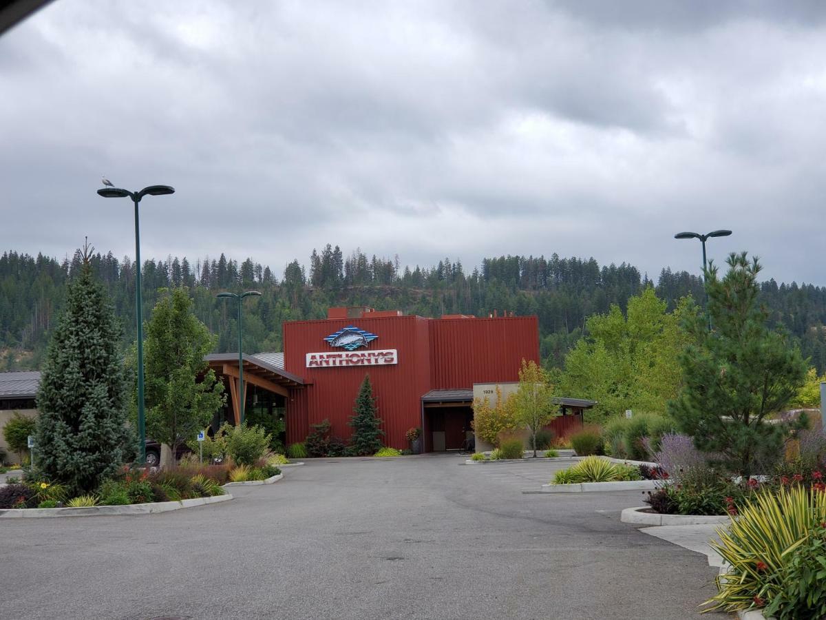 Huetter Lane Exterior photo