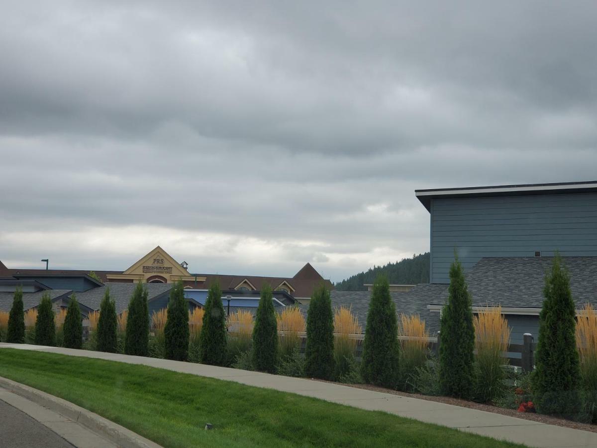 Huetter Lane Exterior photo